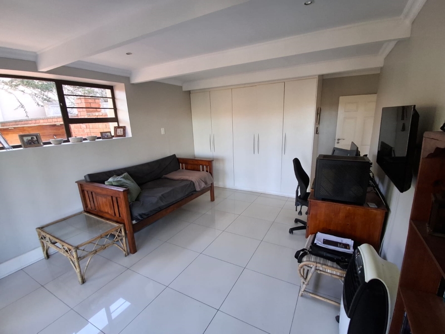 5 Bedroom Property for Sale in Nahoon Eastern Cape